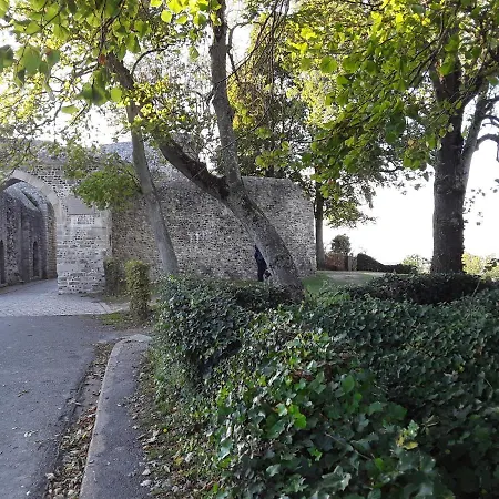 Le Logis Martin Bed & Breakfast *