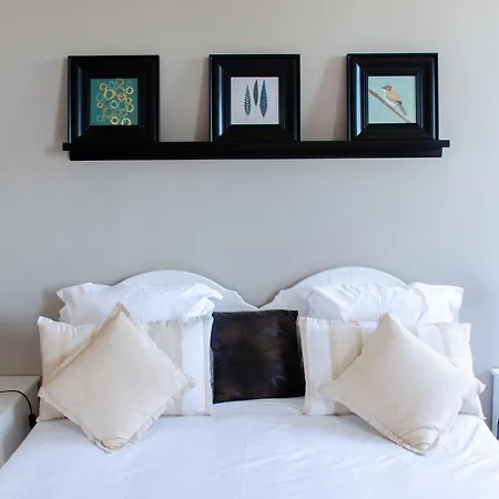 Le Logis Martin Bed & Breakfast